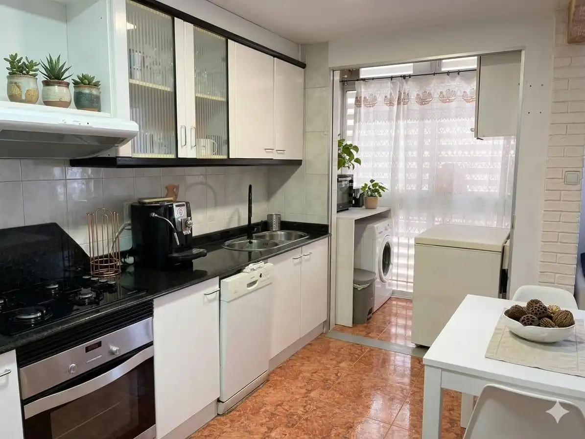 Küche von Wohnung zum Verkauf in Santomera mit Klimaanlage und Heizung