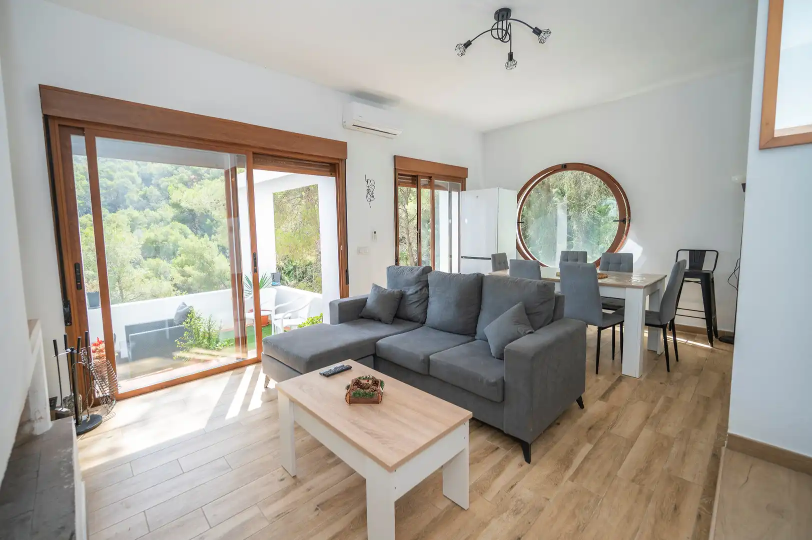 Sala d'estar de Casa adosada en venda en Santa Eulària des Riu amb Aire condicionat i Calefacció