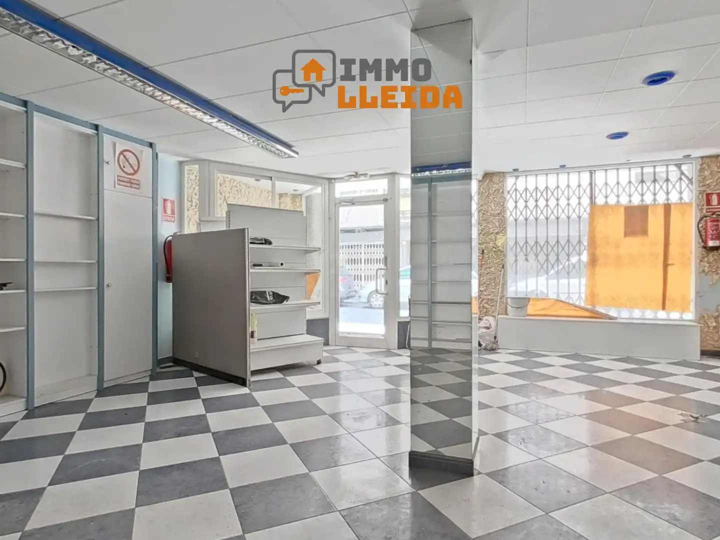Local commercial à vendre à Carrer  Girona 4