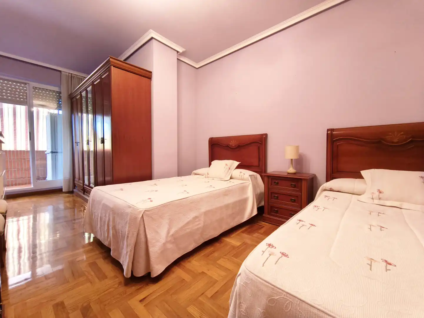 Dormitori de Pis en venda en  Logroño amb Calefacció, Parquet i Terrassa