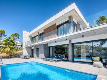 Villa con piscina in vendita a Maragda