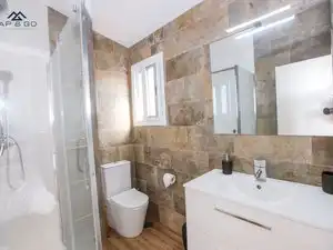 Bany de Finca rústica de lloguer en Almuñécar amb Aire condicionat, Jardí privat i Terrassa