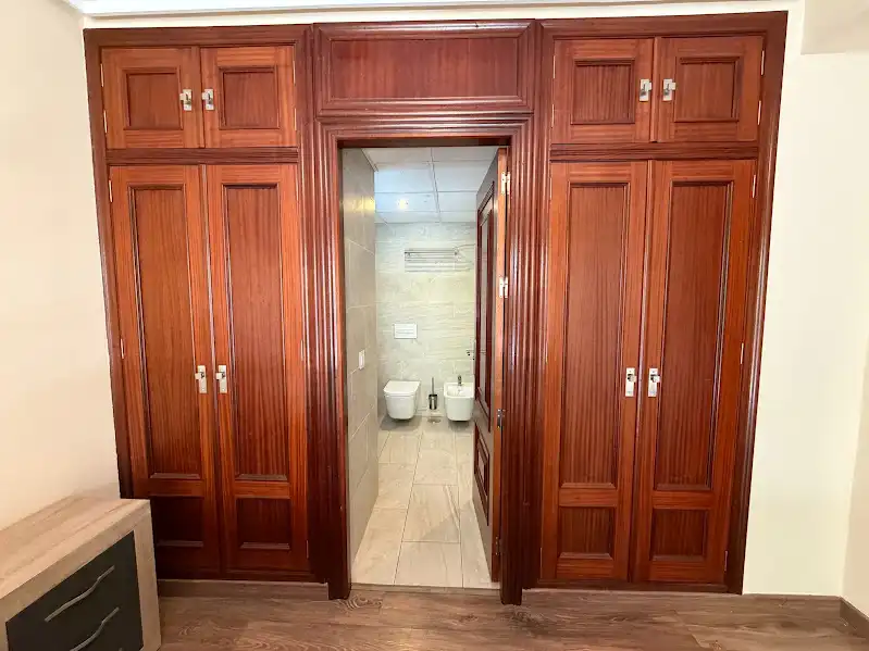Baño de Piso en venta en Torrevieja con Terraza, Amueblado y TV