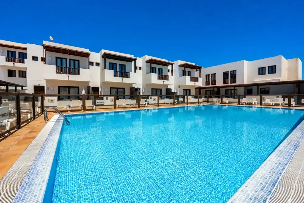 Piscina de Casa o xalet en venda en Yaiza amb Terrassa