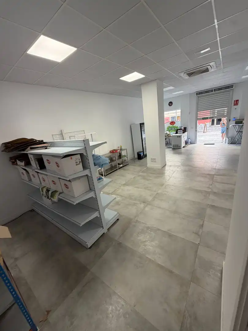 Business premises for sale in Avenida MIRON EL 2, imagen 3