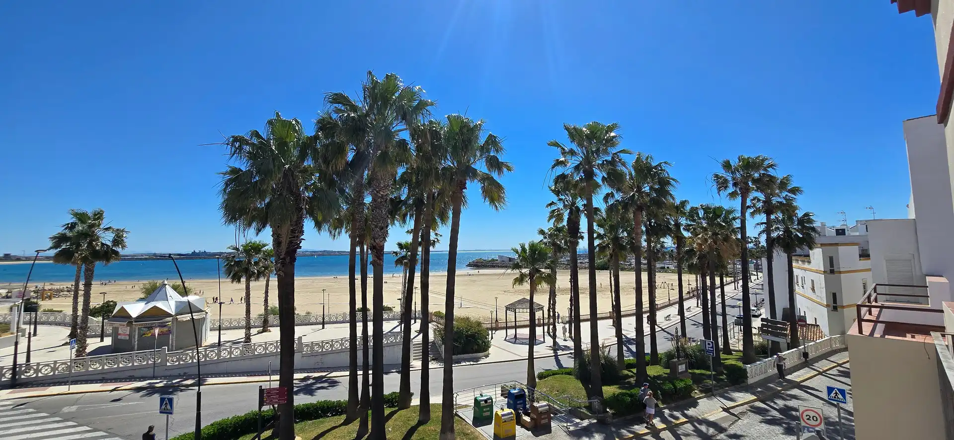 Außenansicht von Wohnung zum Verkauf in Rota mit Terrasse