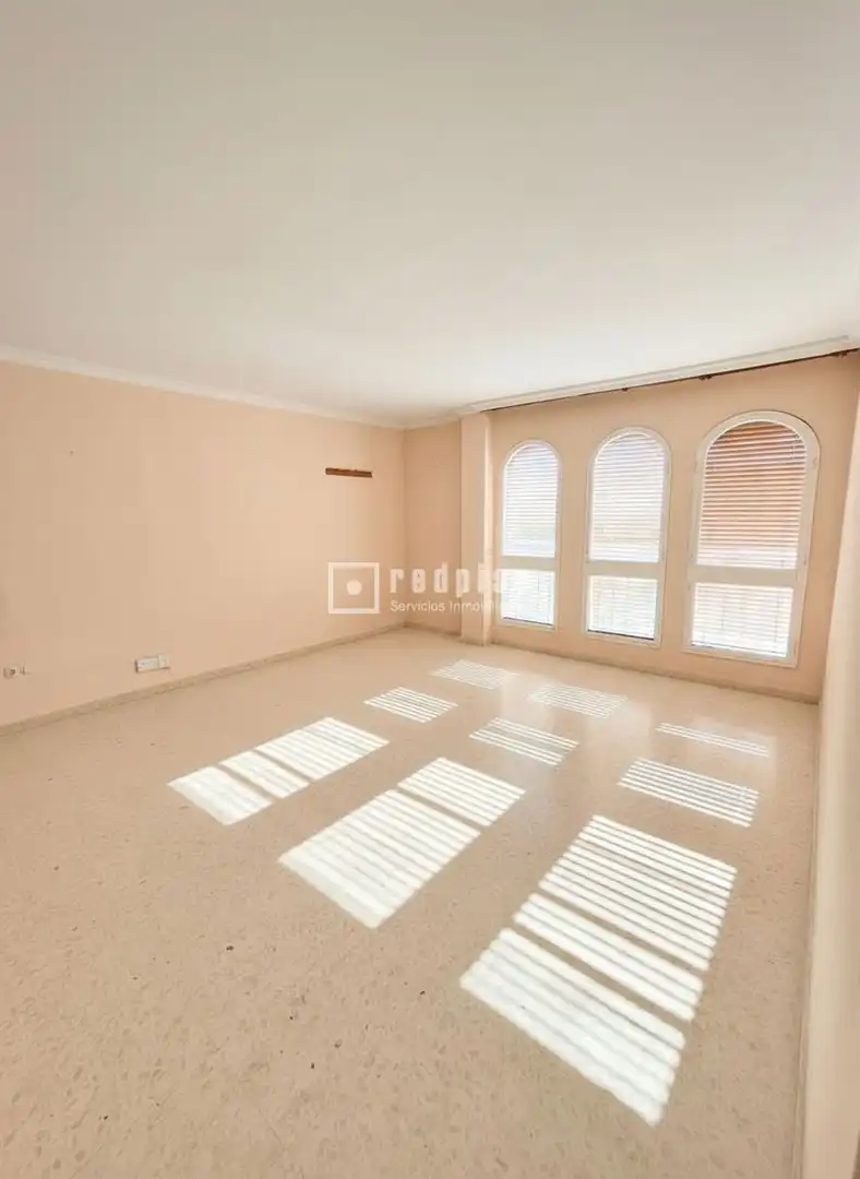 Habitación de Piso en venta en Mairena del Aljarafe con Aire acondicionado