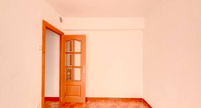 Piso en Venta en C/ Castelar en La Granja