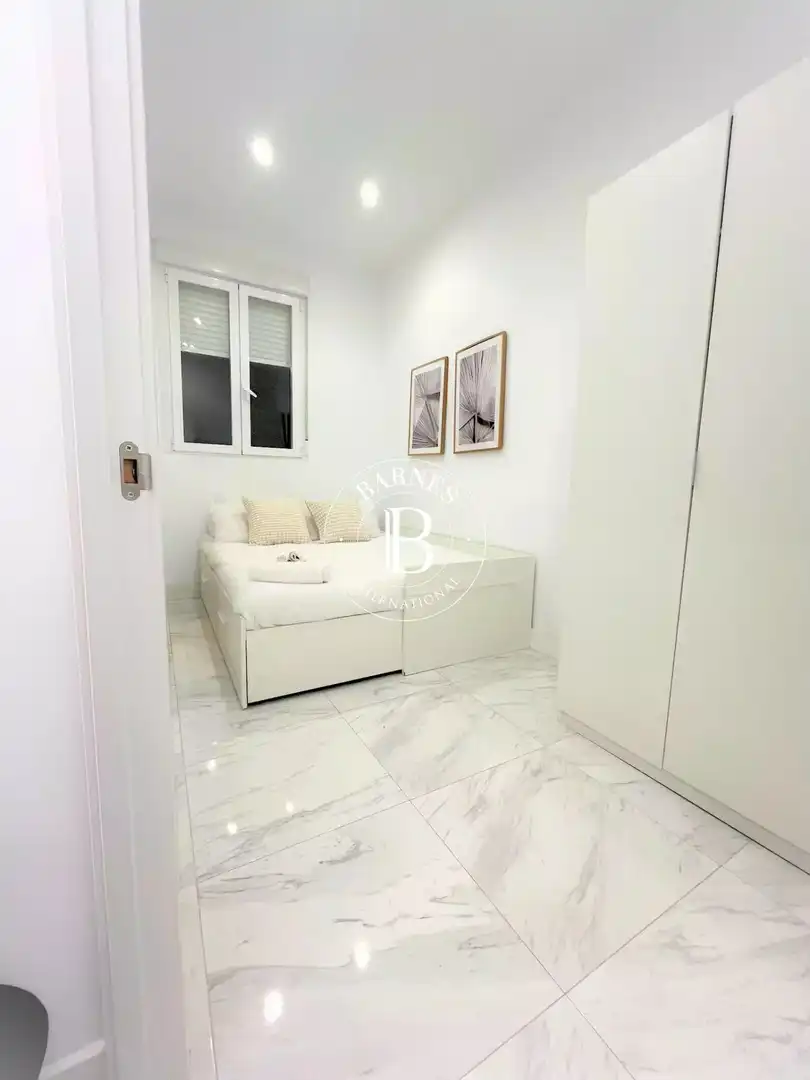 Bedroom of Flat for sale in Madrid  with Air Conditioner, Heating and Furnished