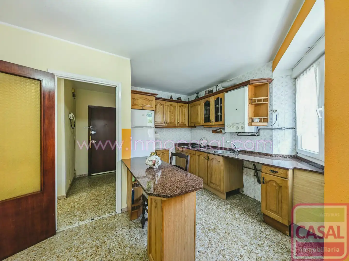 Cocina de Piso en venta en Gijón  con Calefacción