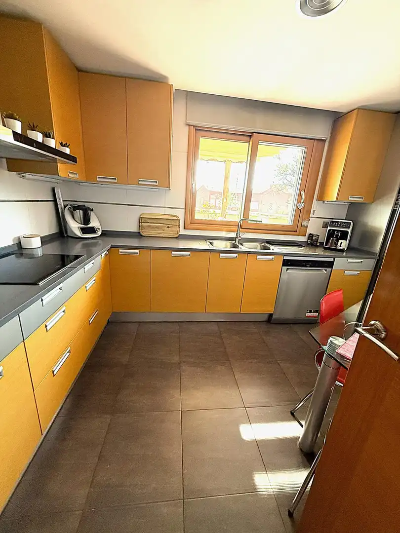 Kitchen of Attic for sale in Valls  with Air Conditioner, Heating and Private garden