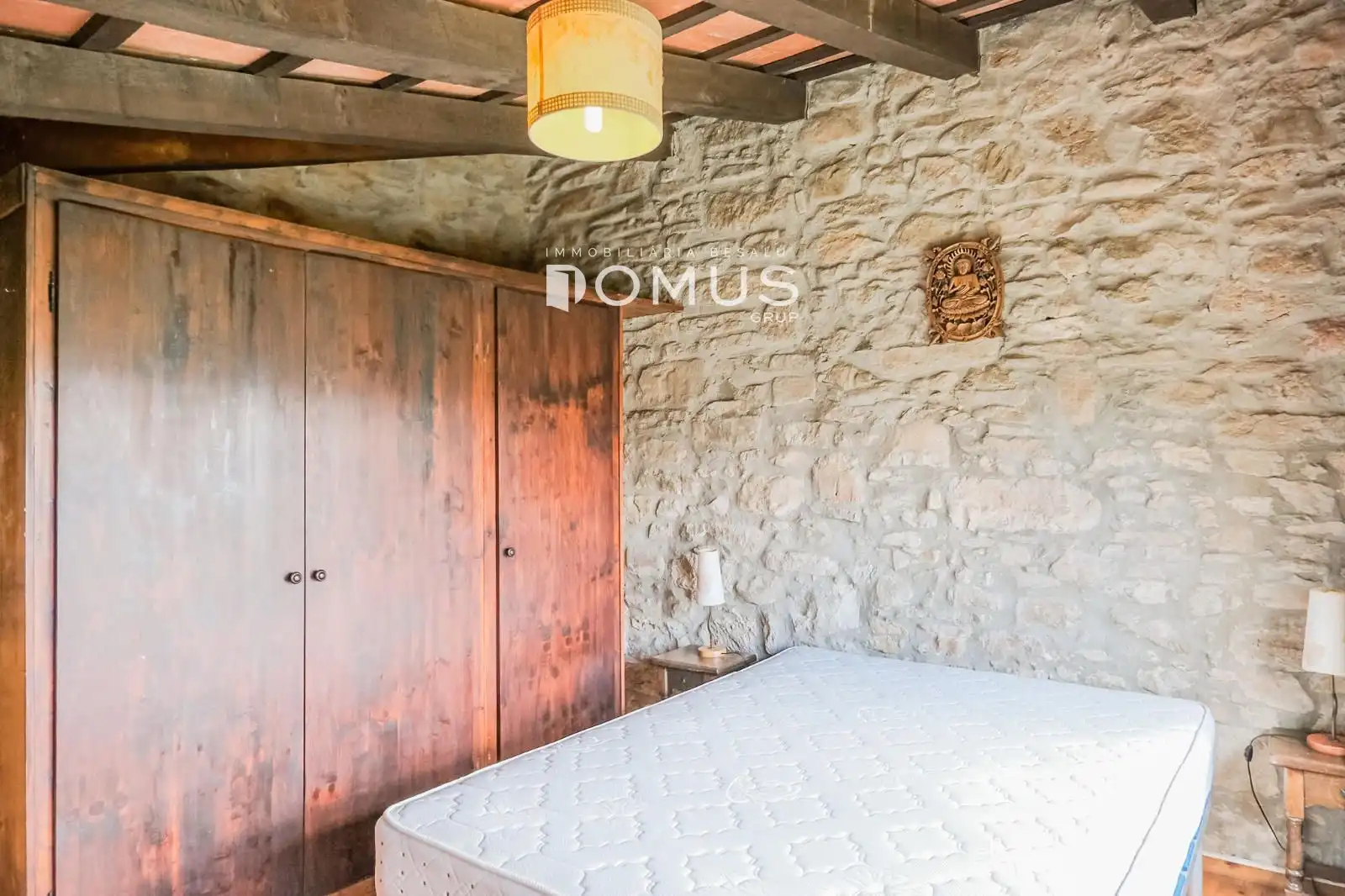 Habitación de Finca rústica en venta en Santa Pau con Calefacción, Parquet y Piscina