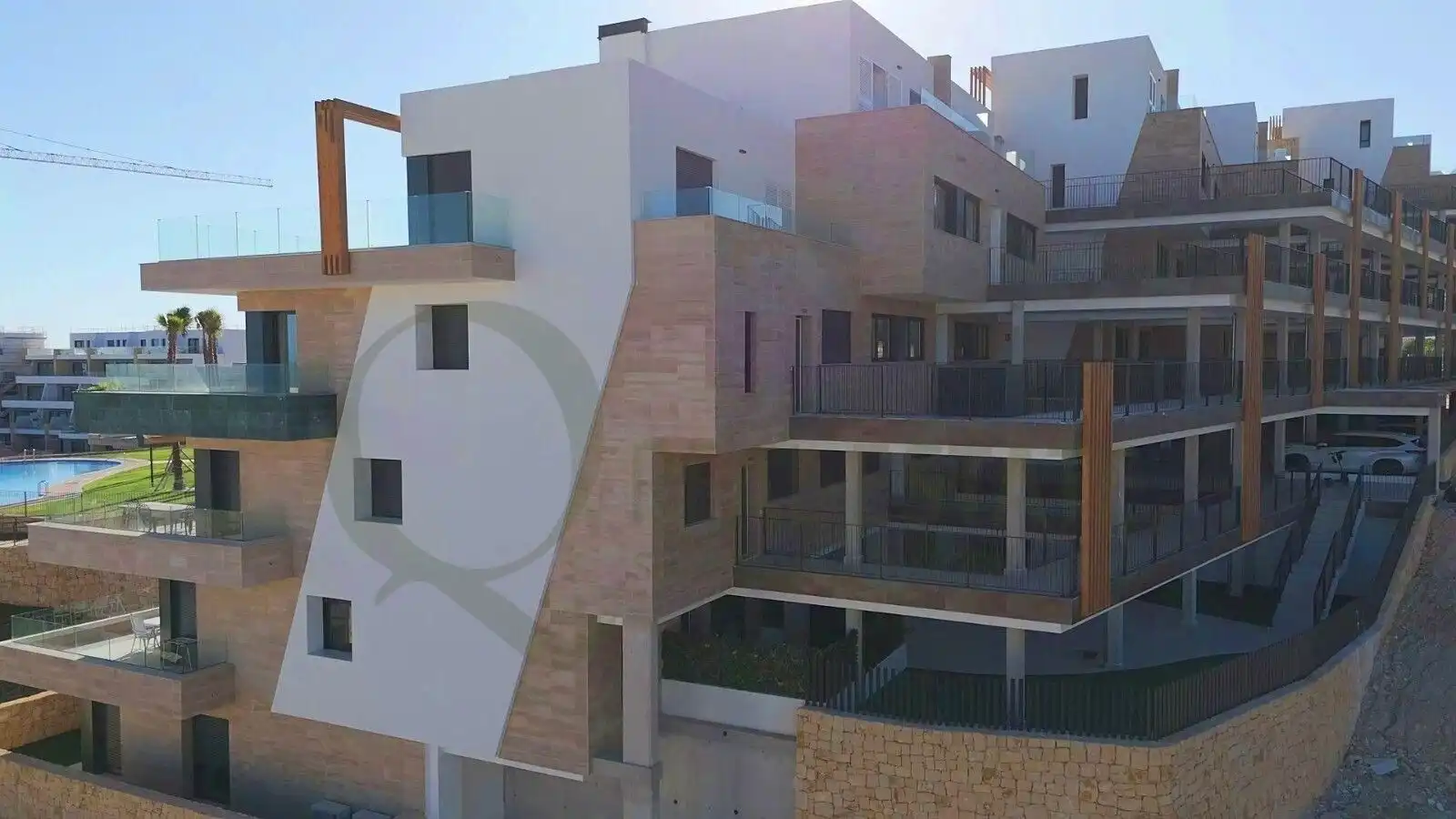 Außenansicht von Wohnung zum Verkauf in Finestrat mit Klimaanlage, Heizung und Privatgarten