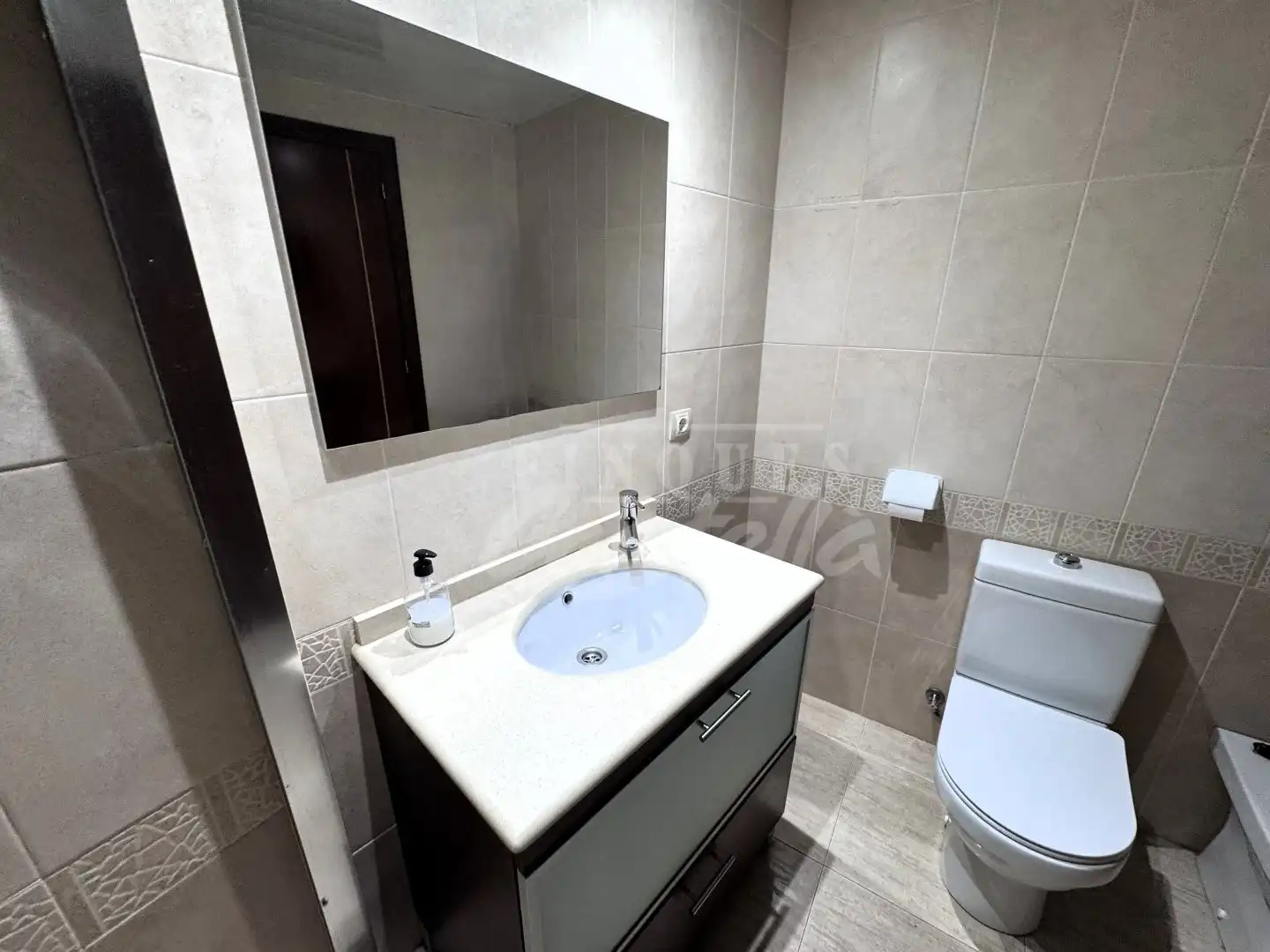 Baño de Piso en venta en Mataró con Aire acondicionado y Calefacción