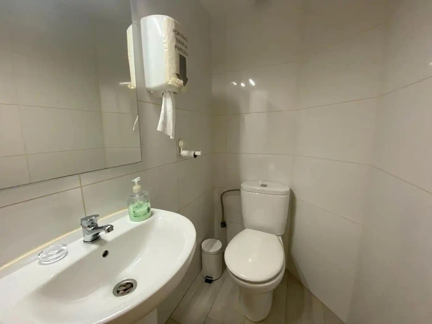Business premises for transfer in Eixample, imagen 10