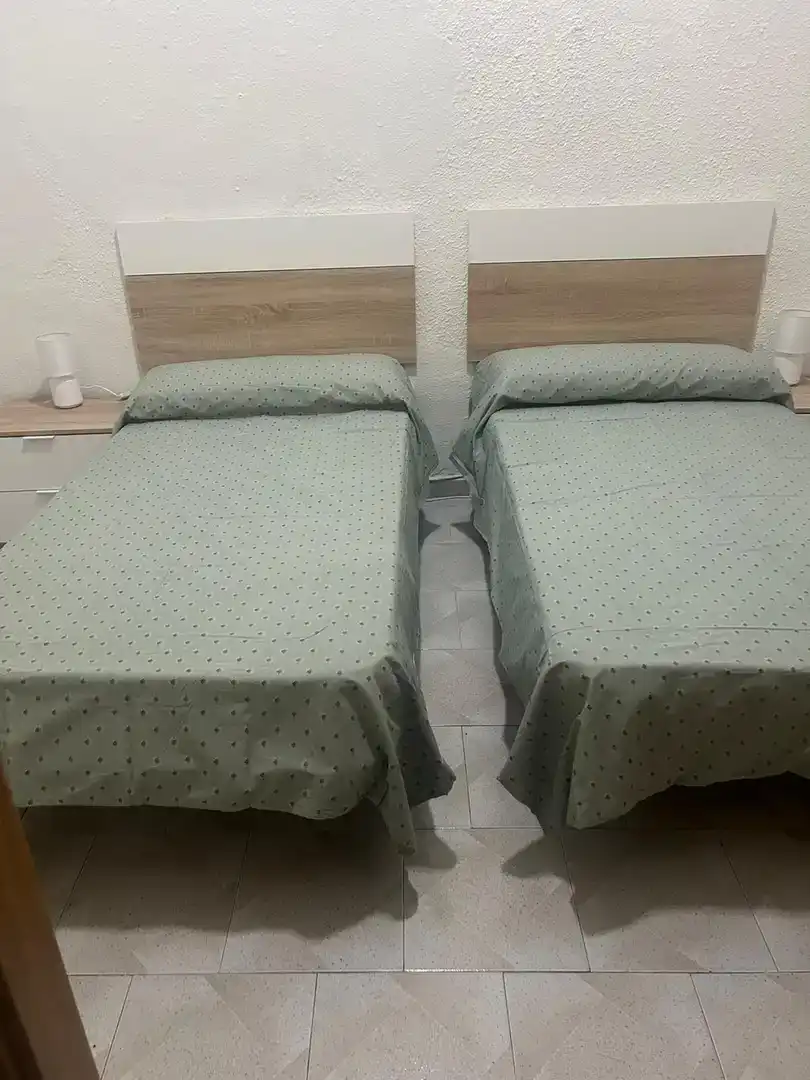 Schlafzimmer von Erdgeschoss zur Miete in Valencia mit Klimaanlage und Möbliert