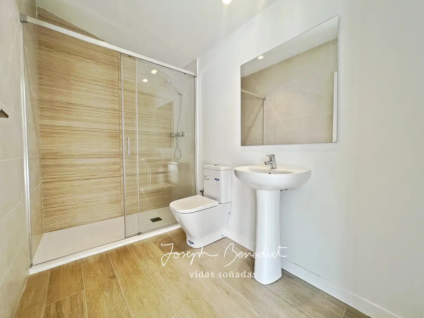 Attic for rent in Centre
