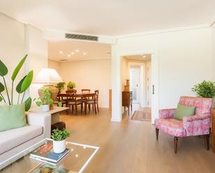 Living room of Flat for sale in  Madrid Capital  with Air Conditioner, Heating and Terrace