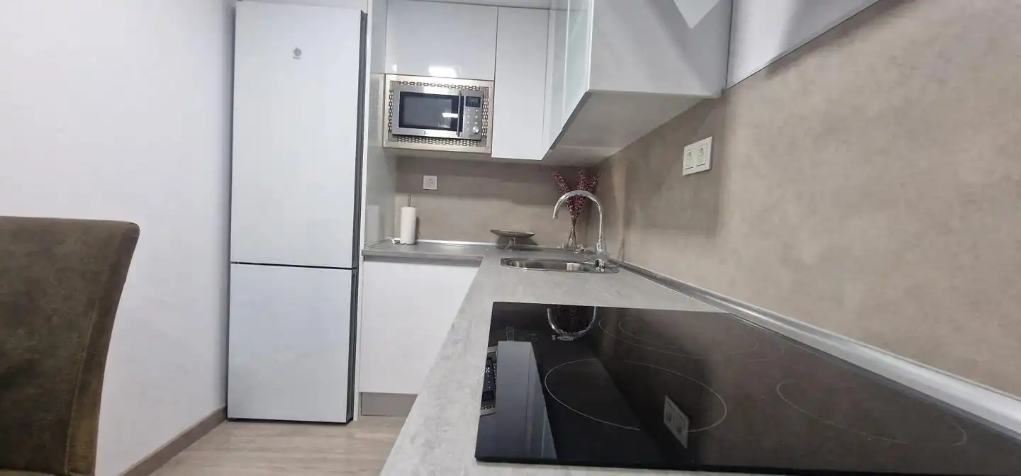 Cuina de Casa o xalet en venda en Cadrete amb Aire condicionat, Calefacció i Jardí privat