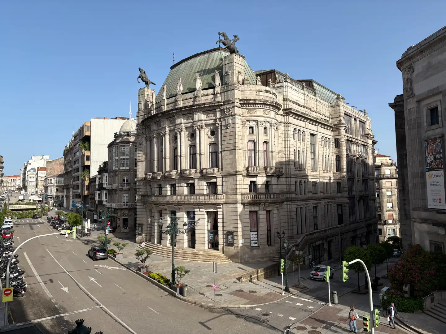 Vista exterior de Piso en venta en Vigo  con Balcón