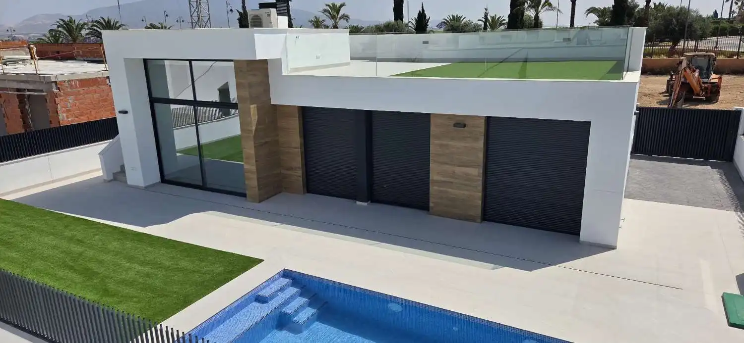 Vista exterior de Casa o chalet en venta en Alhama de Murcia con Aire acondicionado, Trastero y Piscina