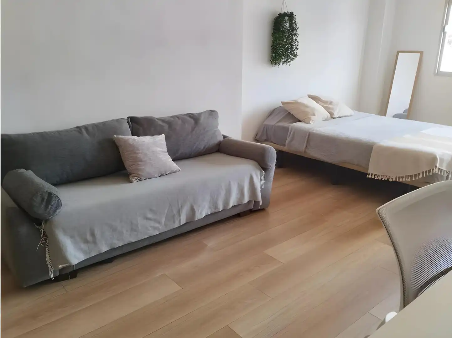 Flat for rent in Calle FRAY JUAN SANCHEZ COTAN, Cartuja