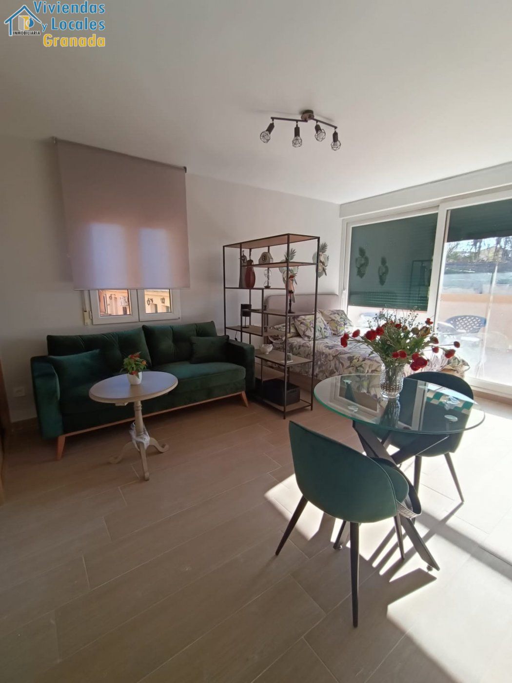 Living room of Loft to rent in  Granada Capital  with Air Conditioner, Terrace and Furnished