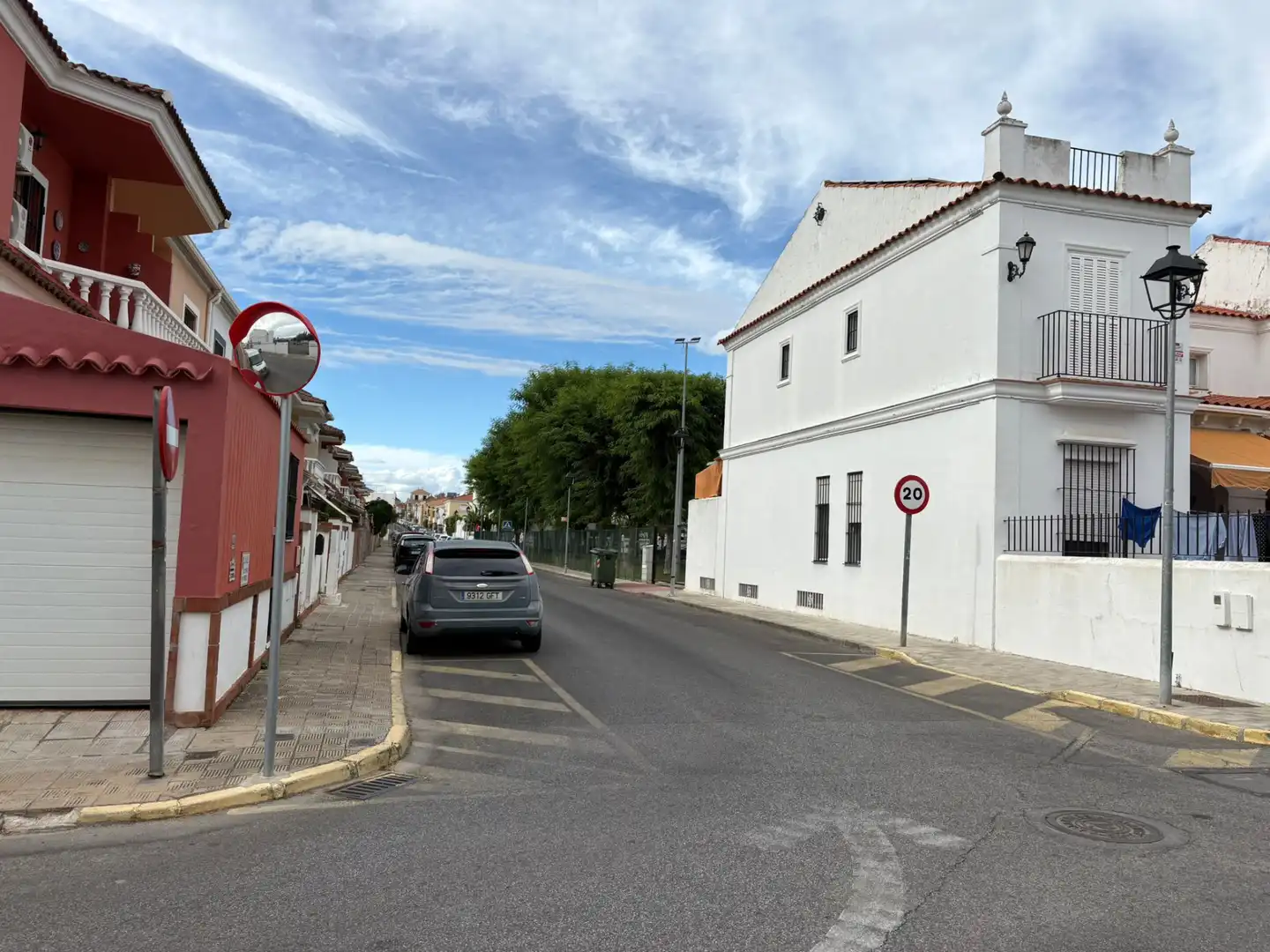 Exterior view of Houses for sale in Gines  with Air Conditioner, Private garden and Terrace