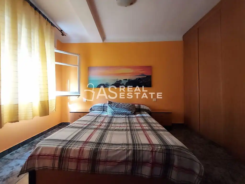 Habitación de Piso en venta en L'Hospitalet de Llobregat con Aire acondicionado y Amueblado