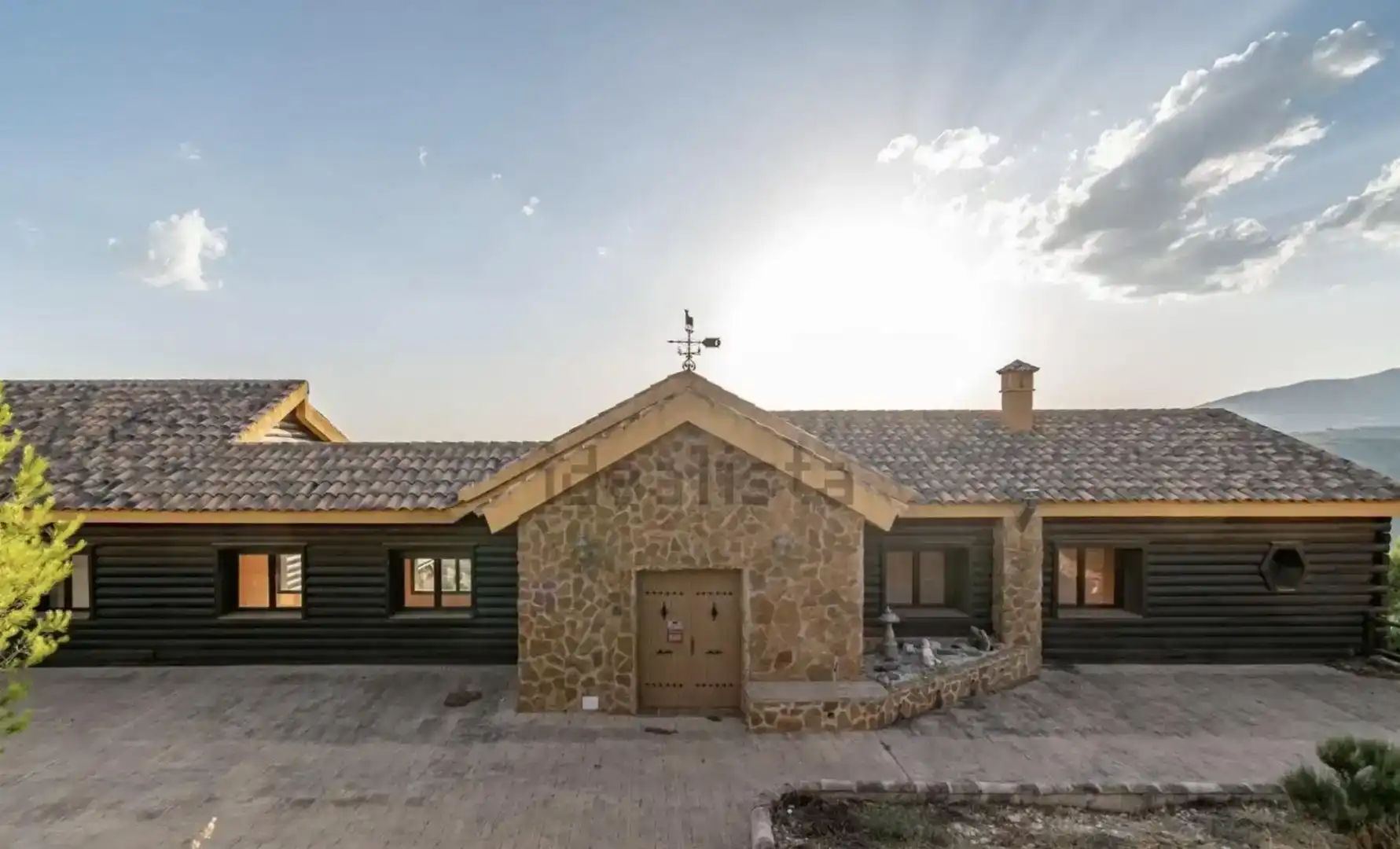 Vista exterior de Casa o chalet en venta en Castril con Aire acondicionado, Piscina y Balcón