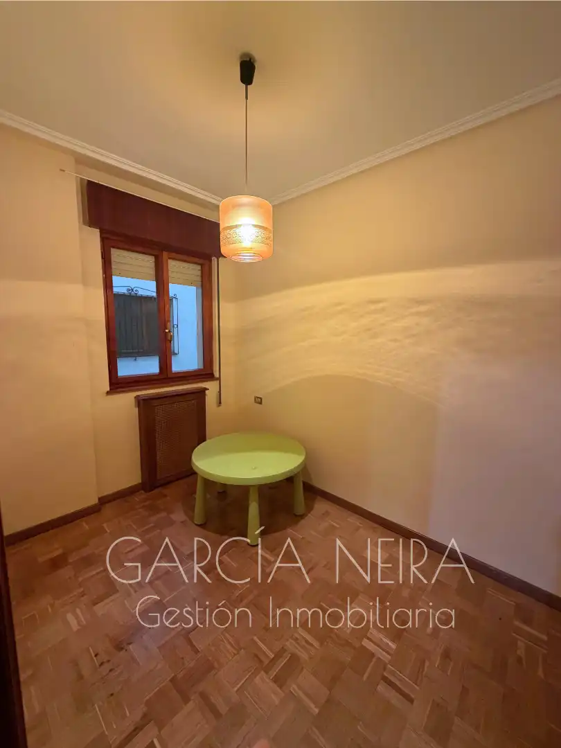 Dining room of Flat for rent in Noreña  with Heating, Parquet flooring and Furnished