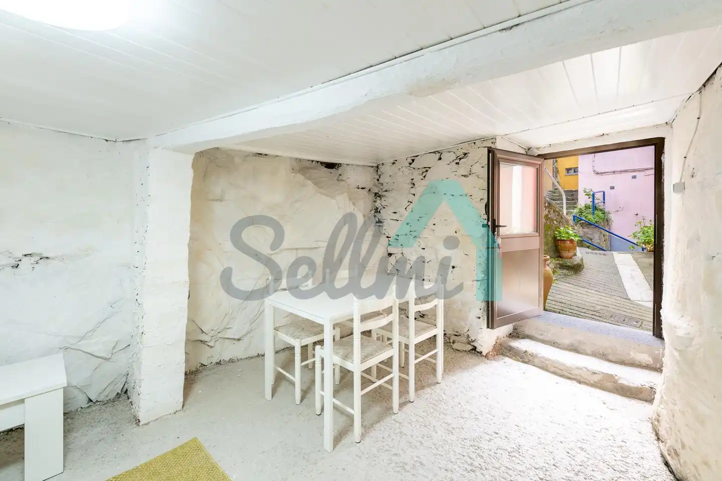 Casa adosada en venda en Cudillero amb Calefacció, Parquet i Traster