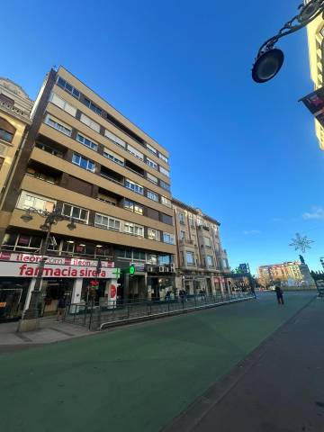 Piso en Venta en Avenida de Ordoño II en Centro Ciudad