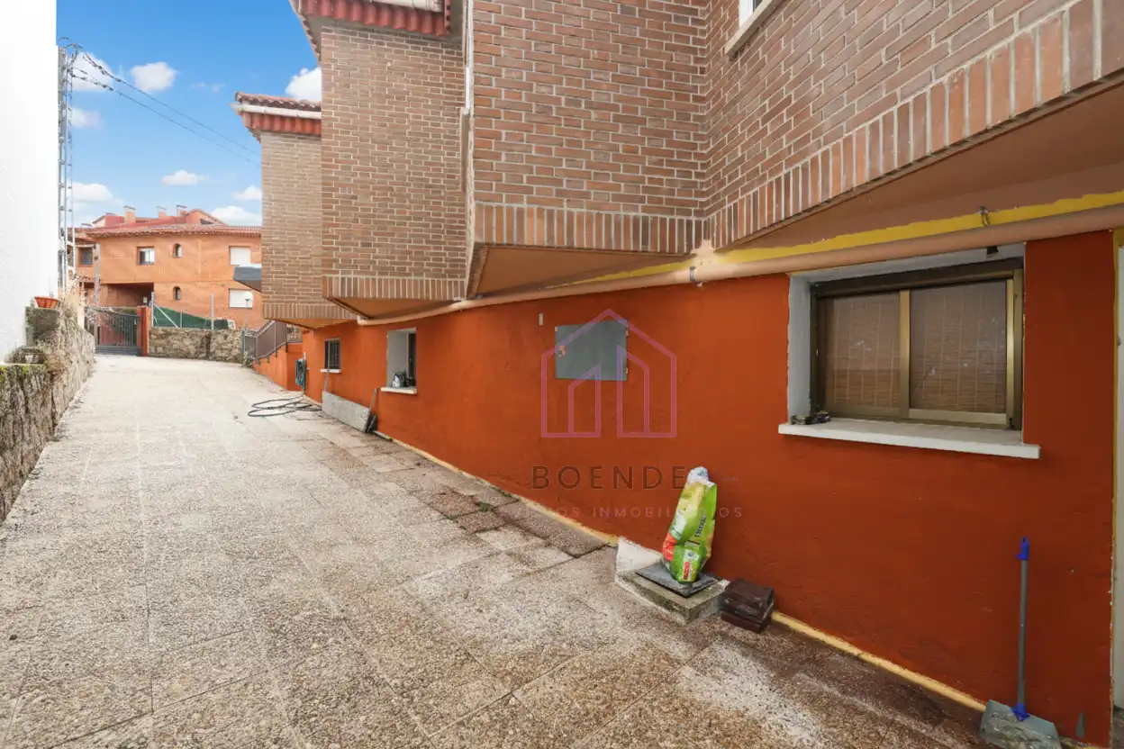 Chalet con terraza en venta en Calle de la Rosaleda, imagen 36