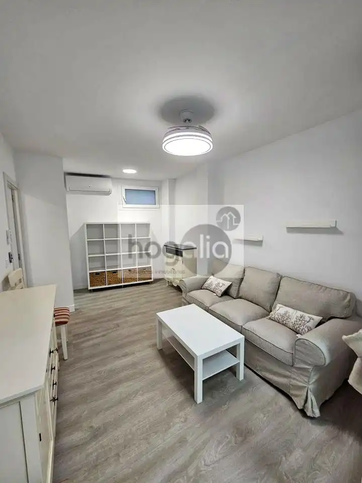 Flat for rent in Sevilla, Sevilla