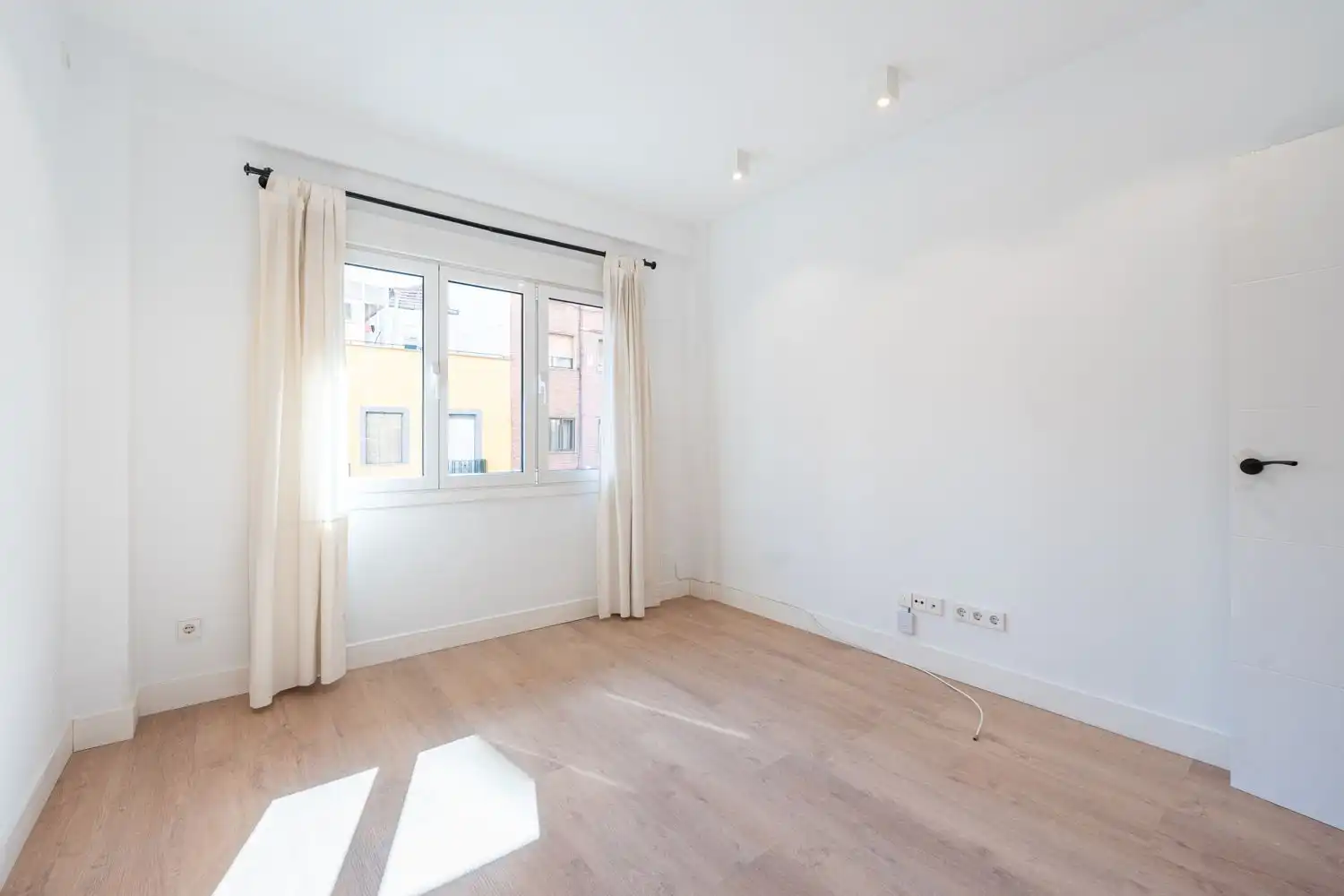 Habitación de Piso en venta en Madrid con Aire acondicionado