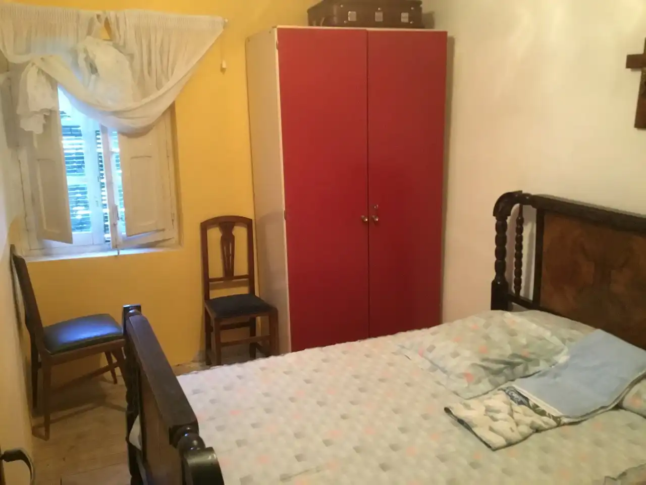 Dormitori de Casa adosada en venda en Villamayor de los Montes amb Calefacció, Parquet i Moblat