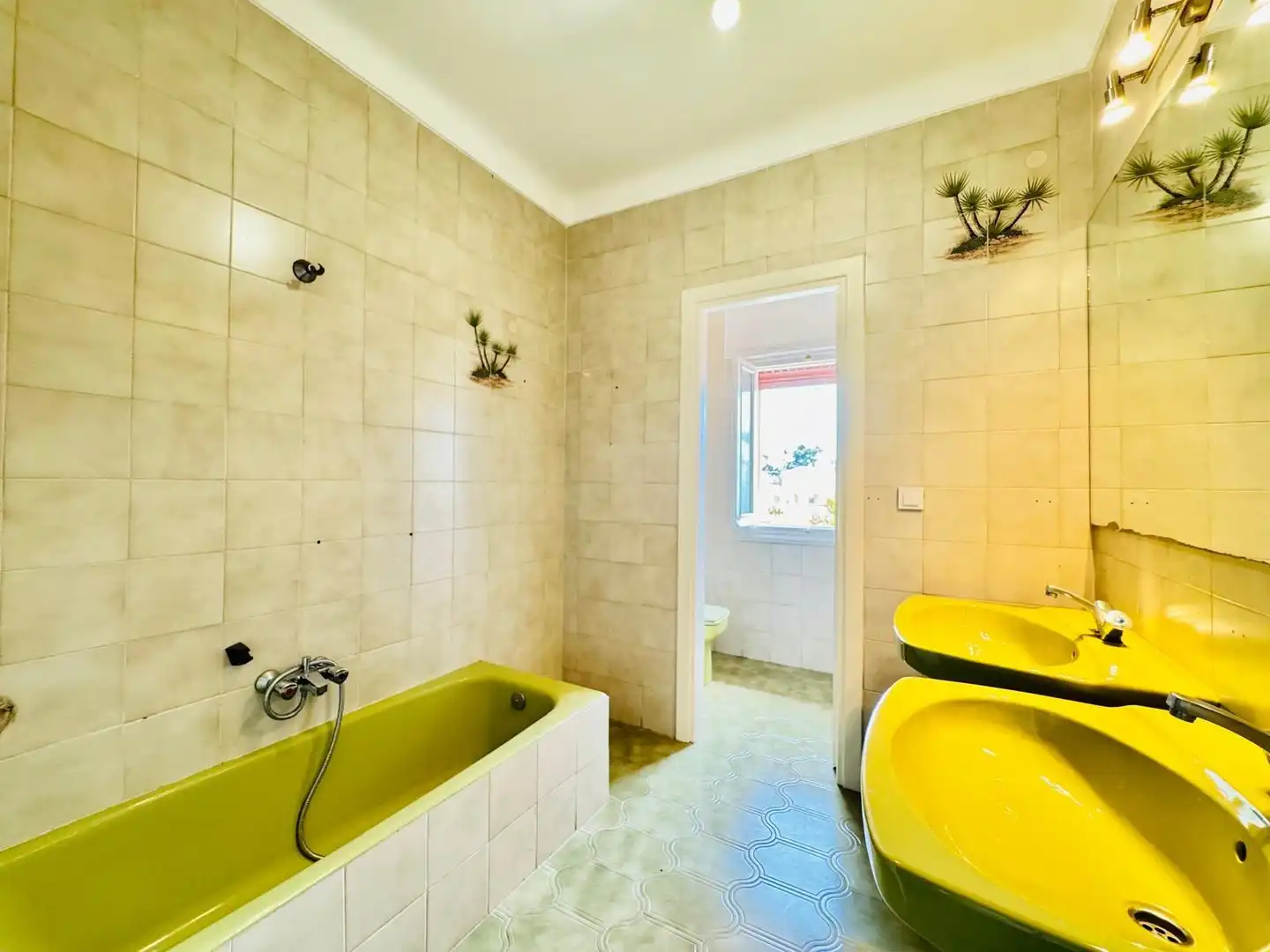Bathroom of Houses for sale in Algeciras  with Private garden and Swimming Pool