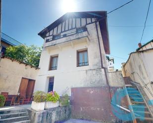 Vista exterior de Casa o xalet en venda en Donostia - San Sebastián  amb Calefacció, Terrassa i Balcó