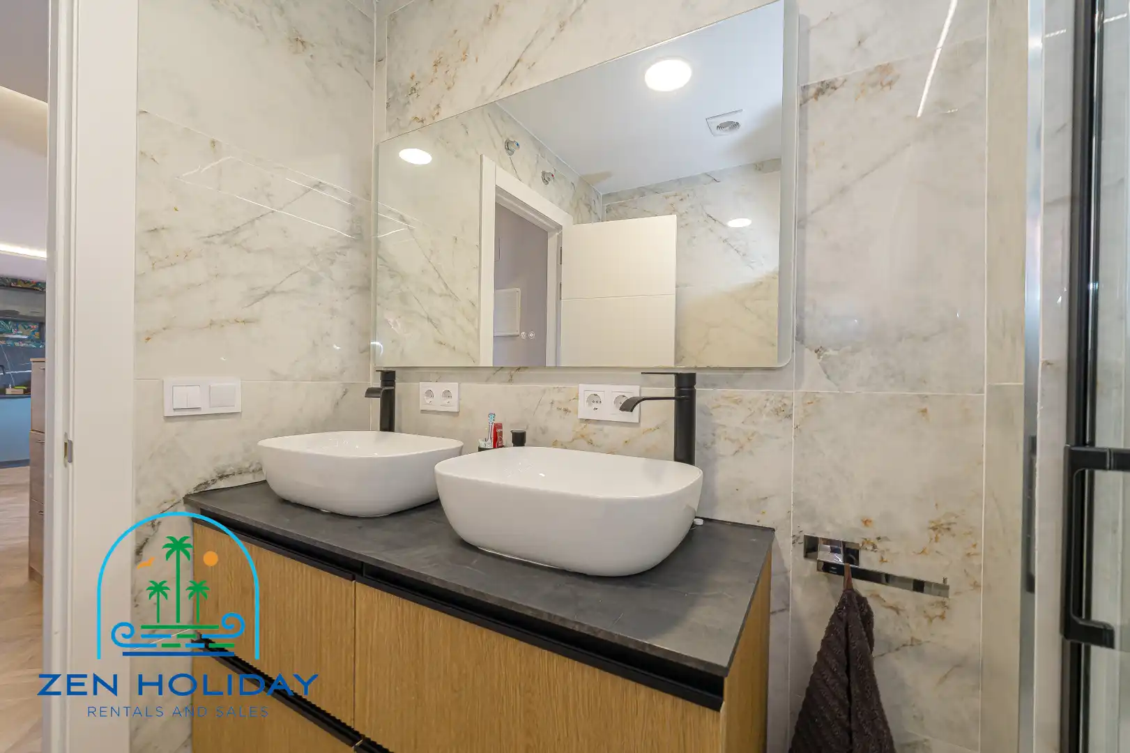 Bathroom of Flat for sale in El Campello  with Air Conditioner, Heating and Terrace