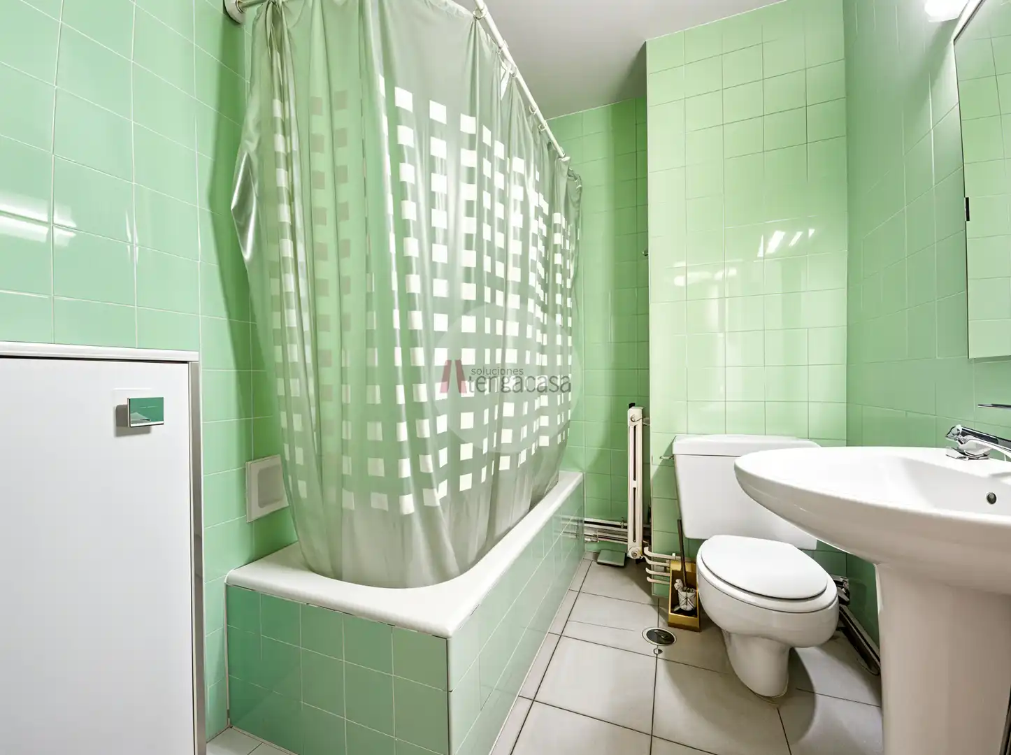 Baño de Piso en venta en Madrid con Calefacción, Parquet y Trastero