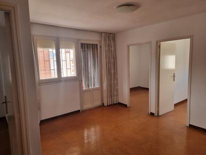 Schlafzimmer von Wohnung zum verkauf in  Barcelona Capital mit Balkon