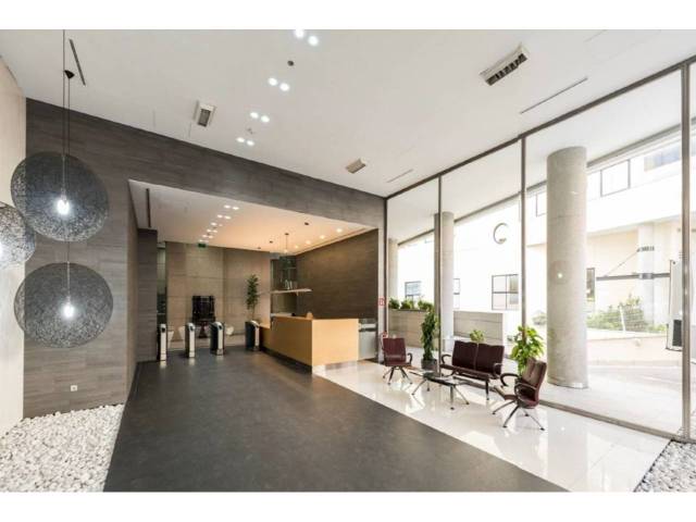 Oficina en Alquiler en Maria Tubau en Las Tablas