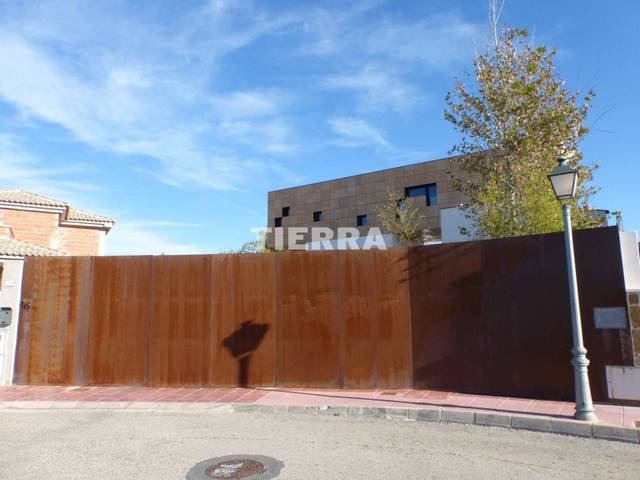 Casa-chalet en Venta en Calle Río Benamor en La Alcayna