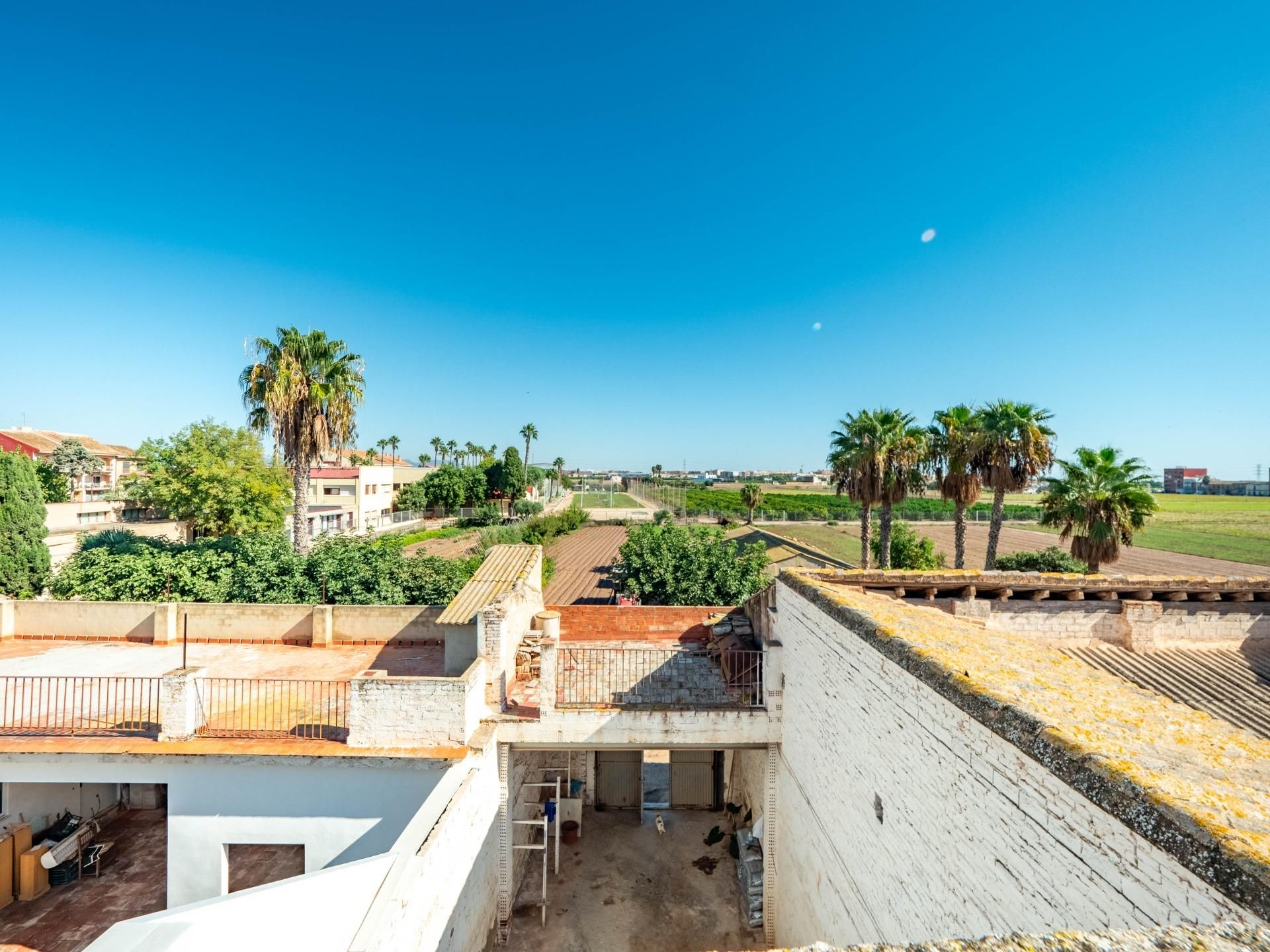 Vista exterior de Casa o xalet en venda en Bonrepòs i Mirambell amb Terrassa i Balcó