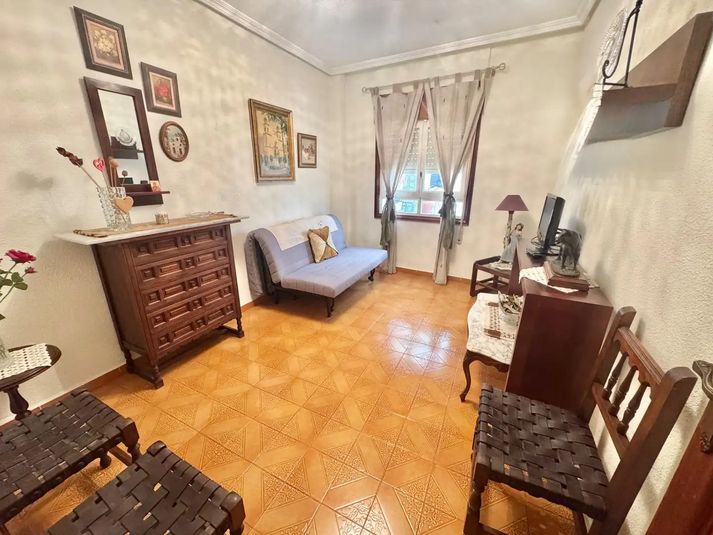 Habitación de Piso en venta en Orihuela con Aire acondicionado, Calefacción y Balcón