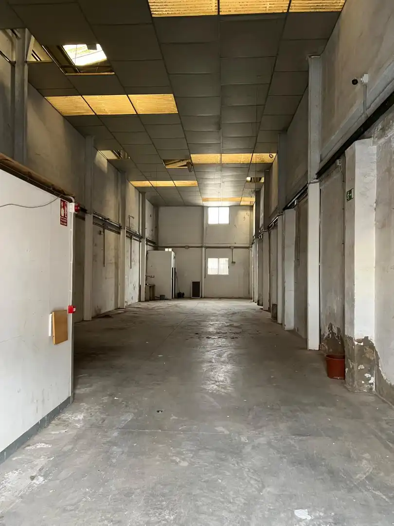 Nau industrial de lloguer a Polígono del Aeropuerto