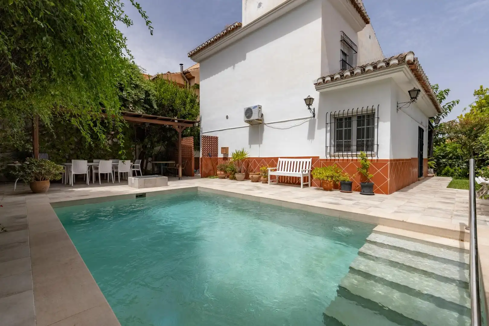 Piscina de Casa o xalet en venda en La Zubia amb Aire condicionat, Calefacció i Jardí privat