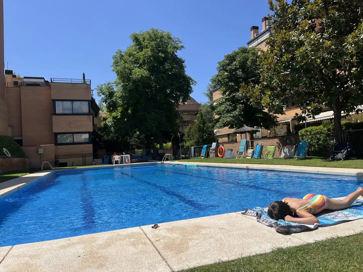 Piscina de Dúplex en venda en Majadahonda amb Aire condicionat, Piscina i Balcó