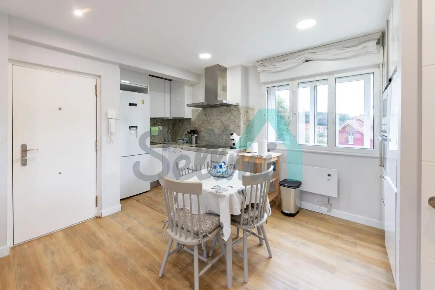 Cocina de Piso en venta en Carreño con Calefacción, Terraza y Amueblado